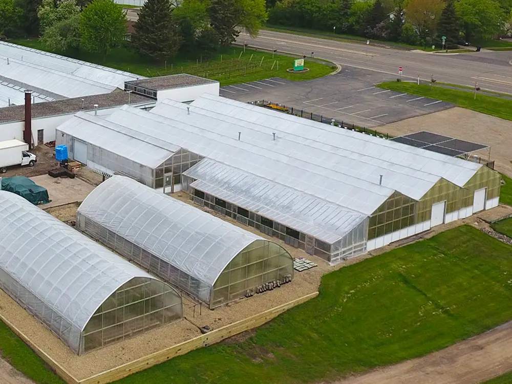 Polycarbonate Board Greenhouse China Manufacturing Commercial Greenhouses Galvanized Cover Material Irrigation System PC Greenhouse 2
